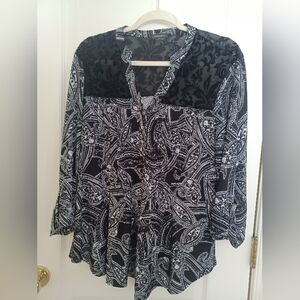 Cocomo Black and White Patterned Blouse